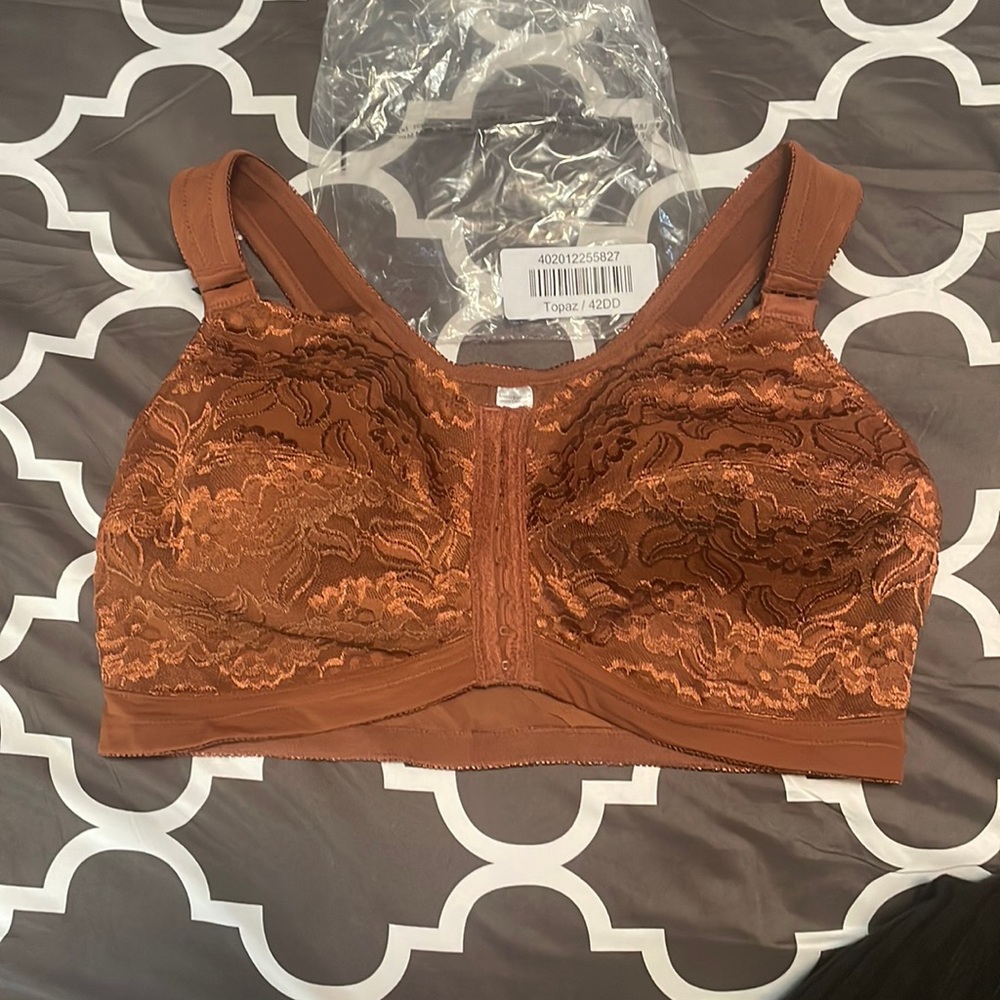Ashley Stewart wireless support bra. Size 42DD. New without tags. Never worn.